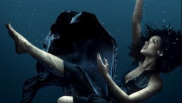 be-ngoai-phan-1-surface-season-1