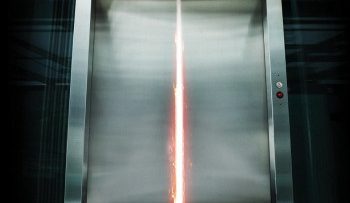 quy-du-trong-thang-may-vietsub-thuyet-minh