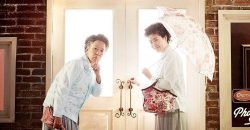 ngoai-gia-tuoi-doi-muoi-vietsub-thuyet-minh